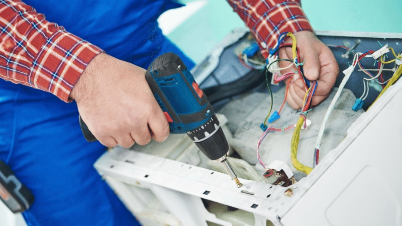 Köprübaşı Altus Altus çamaşır makinesi kart tamiri – Su almama arızası orijinal parça ile giderildi. - Teknik servis örneği